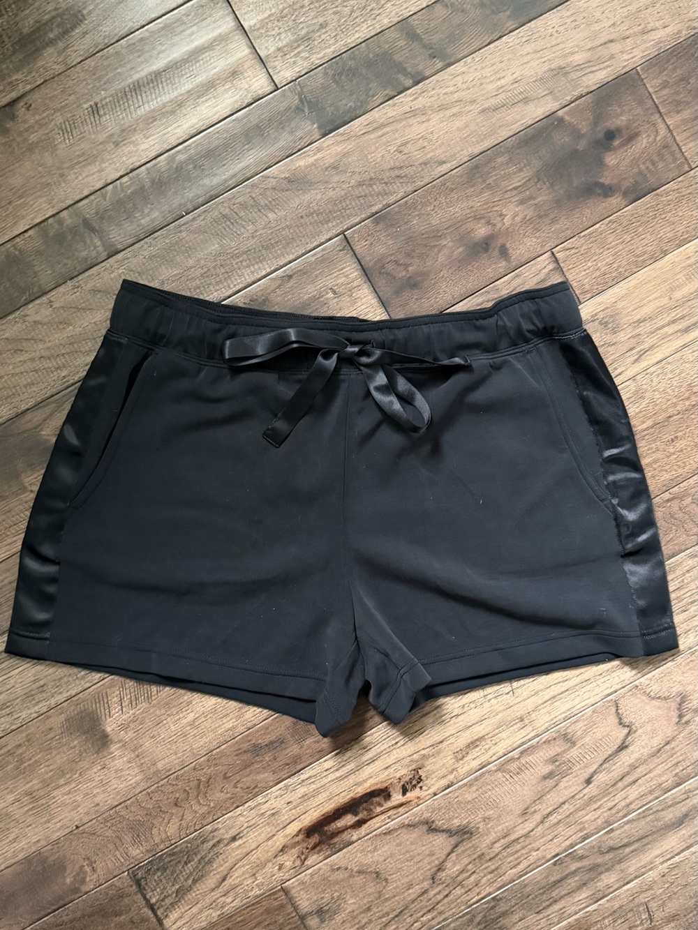 Club Monaco Black Satin-Trim Athletic Shorts Size Large
